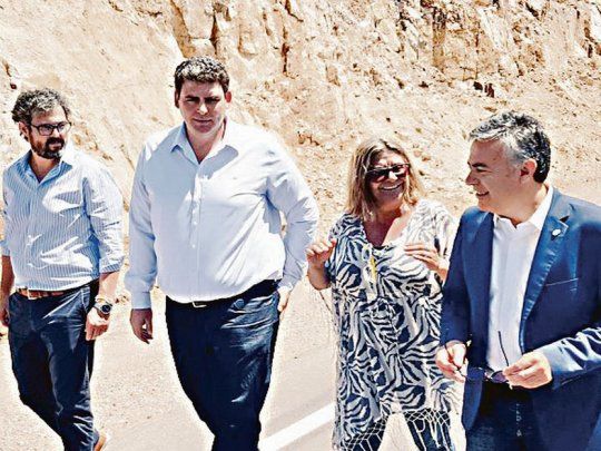 Avance. Cornejo, Gutiérrez y Kerchner recorrieron parte de las obras mejoradas.