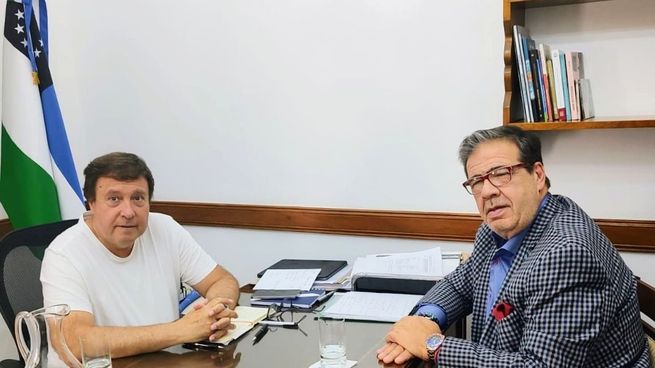 Alberto Weretilneck y Adrián Casedei, intendente de San Antonio Oeste.