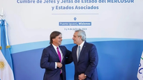 ámbito.com | luis-lacalle-pou-y-alberto-fernandez-transformed.webp