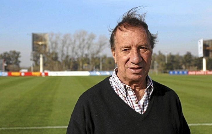 Carlos Bilardo ve los partidos de Messi. Carlos Bilardo ve los partidos de Messi.