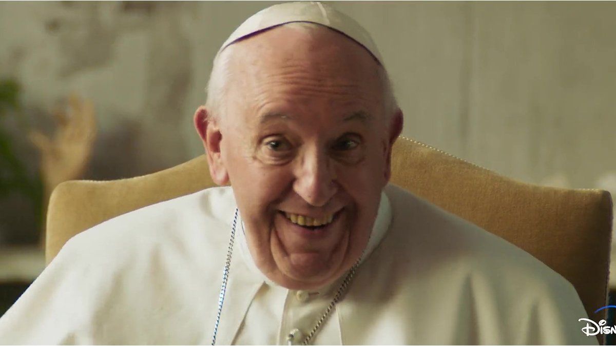 Pope Francis and the best in history: Messi, Maradona or Pelé?