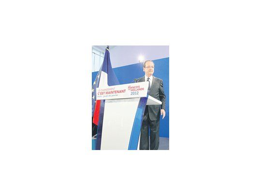 François Hollande ayer, al presentar sus sesenta propuestas de gobierno para las elecciones de abril. La crisis le pasa factura al presidente Nicolas Sarkozy y, ante los costos del ajuste, el socialismo apuesta a una plataforma populista.