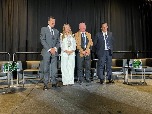 Argentina Day en PDAC 2026. Carlos Sadir, gobernador de Jujuy; Teresita Madera, vicegobernadora de La Rioja; Rubén Dusso, Vicegobernador de Catamarca, y Ignacio Lupión, Ministro de la Producción de Salta.