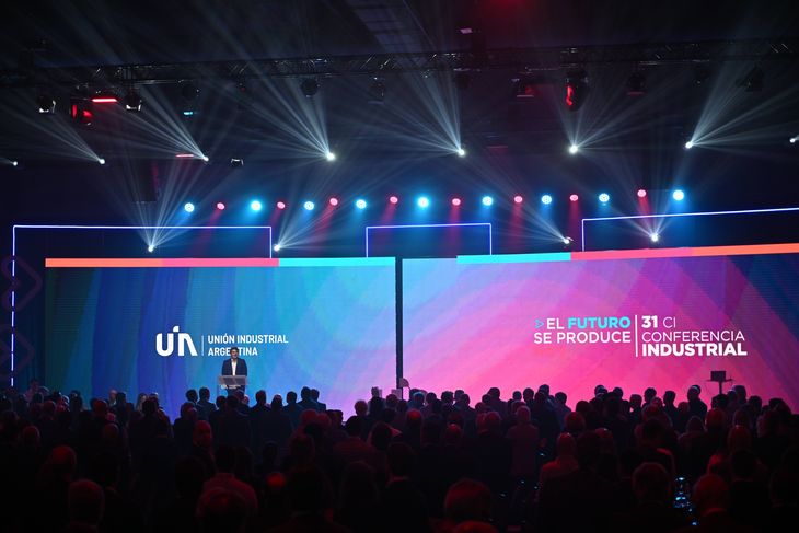 Un escenario concurrido, aunque la realidad se expresó en los corrillos.