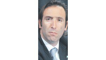 ámbito.com | El ministro de Economía, Hernán Lorenzino, defendió ayer la reforma de la carta orgánica del BCRA y sostuvo que ganarán ahora más reservas. También se refirió al conflicto con YPF: