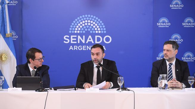 Con los tiempos justos, el oficialismo dictaminó el texto del Presupuesto 2026.