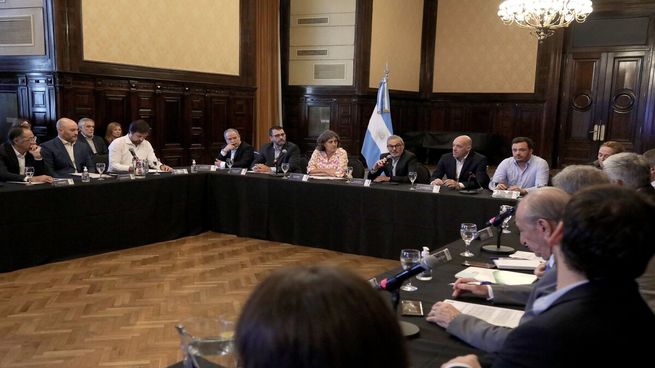 Reunión de los 24 ministros de salud en medio de la epidemia de dengue.