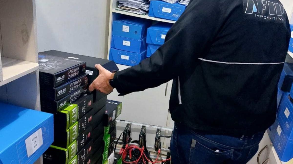 AFIP detectó máquinas para minar criptomonedas sin declarar en una empresa agropecuaria