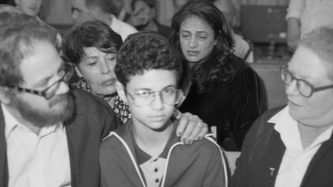 A. Cohen niño de 13 años que asesinó a su familia.