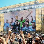 La Ciudad volverá a organizar el mega Fan Fest en Plaza Saaber. La Ciudad volverá a organizar el mega Fan Fest en Plaza Saaber.