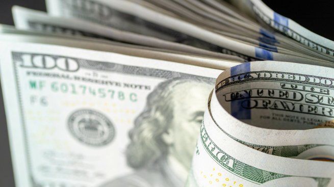 Cómo hará el Gobierno para limitar la demanda de dólares en contextos donde la oferta comienza a caer. 