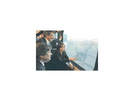 La Presidente abordó la formación en Ayuí, Entre Ríos, junto al gobernador Sergio Urribarri, y su compañero de fórmula, Amado Boudou.