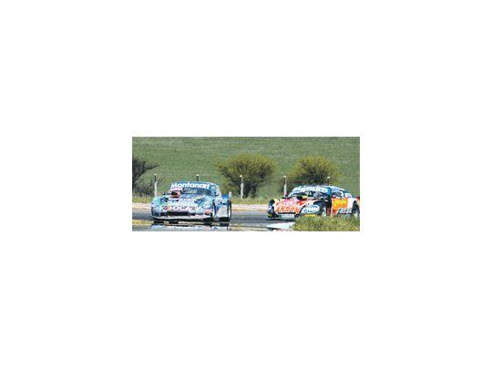Diego Aventín (Ford) superó en la última vuelta a Guillermo Ortelli (Chevrolet) y se quedó con el triunfo.
