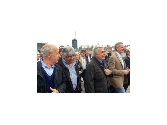 Roberto Lavagna, Hugo Moyano, José Manuel de la Sota y Francisco De Narvaez.