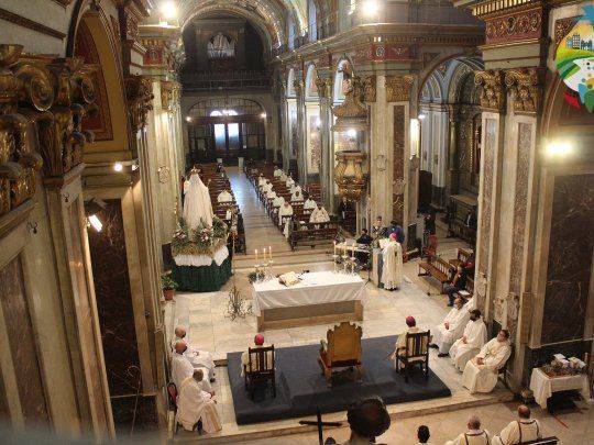 El arzobispo cordob&eacute;s Carlos &Ntilde;&aacute;&ntilde;ez advirti&oacute; que las restricciones &ldquo;afectan la salud espiritual de las personas&rdquo;.