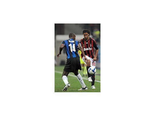 Milan se quedó con el clásico ante Inter