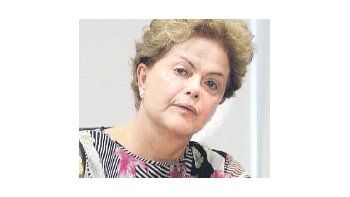 La presidenta Dilma Rousseff parece haber perdido el norte y ahora busca nuevos apoyos políticos.