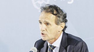 Gabriel Katopodis se manifestó junto a la CGT y cruzó al gobierno de Javier Milei por el proyecto de Ley Ómnibus.