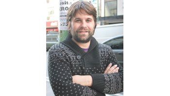 Mariano Dossena: «Doña Petrona no aparece como personaje, ni se cocina en escena. Lo que desplegamos es su ideario. Elegí su libro porque tenía algo muy poético y apasionado, y porque hablaba de valores que hoy se han perdido».