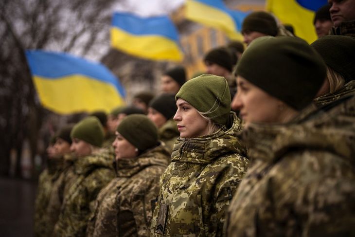 Ucrania movilizó a sus reservistas por considerar inminente una invasión de Rusia.