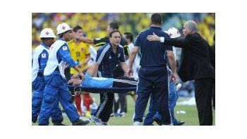 Siete meses inactivo. Nicolás Burdisso se rompió los ligamentos cruzados y estará fuera de las canchas por más de medio año.