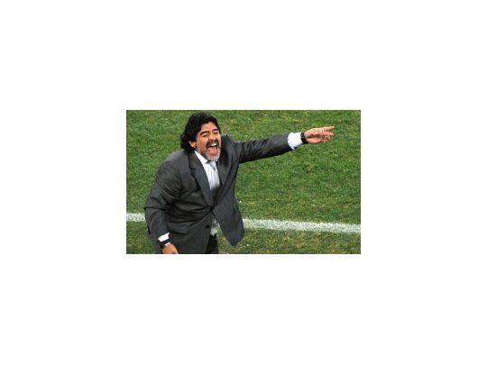 Diego Armando Maradona concretaría su regreso a la conducción técnica en Dubai.