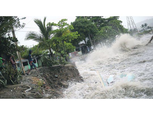 República Dominicana. Así pasó el huracán causando temor e importantes destrozos en la zona. Se espera que llegue a Miami.