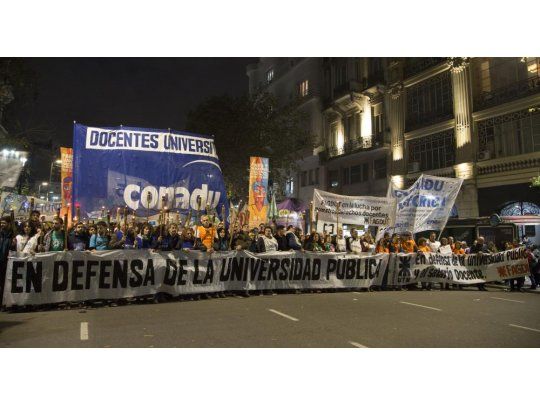 El Frente Sindical de Universidades Nacionales resolvió la profundización del plan de lucha con un horizonte de disputa con el gobierno nacional.