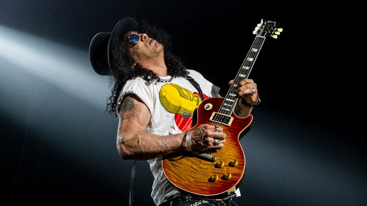 Unforgettable rock night: Slash and Myles Kennedy made history at the Movistar Arena