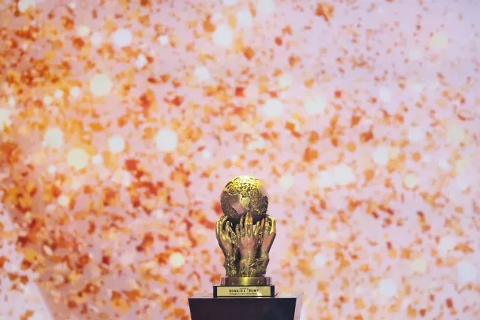 El premio que la FIFA le otorgó a Donald Trump y generó un fuerte revuelo internacional.