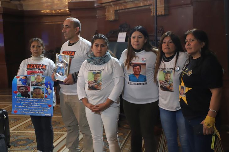 Familiares de víctimas de siniestros viales asistieron al Senado. Familiares de víctimas de siniestros viales asistieron al Senado.