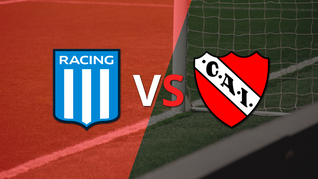 Se juega el segundo tiempo del empate en 0 entre Racing Club e Independiente