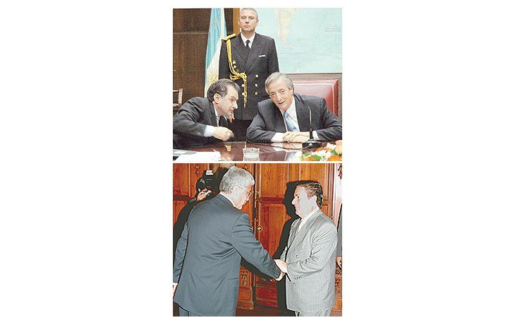ámbito.com | El presidente Kirchner recibió ayer a intendentes vecinalistasque le manifestaron su apoyo, mientras se habla de unacuerdo con Eduardo Duhalde, actualmente en Ecuador.