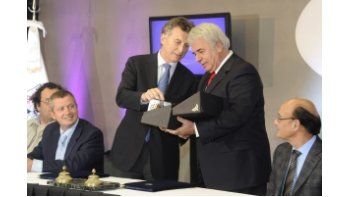 Mauricio Macri y José Manuel de la Sota.