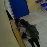 Una alumna apuñlaló a su profesora en Brasil.