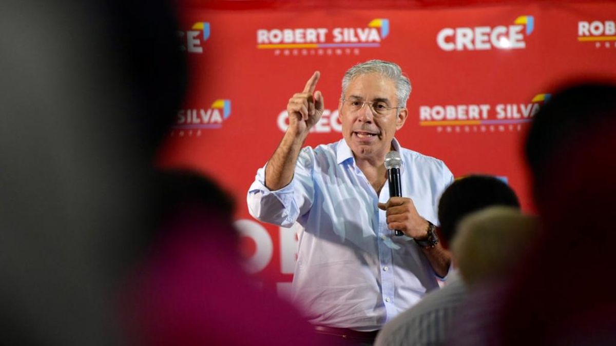 Robert Silva demanded that the Frente Amplio define whether it is going to raise taxes or not