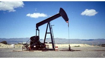 El petróleo cayó a u$s 49,09 y cortó racha de cuatro alzas consecutivas