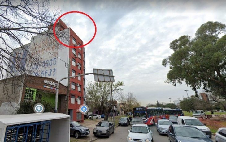El niño cayó desde un sexto piso. Estaba intentanto grabar un video en Tik Tok.