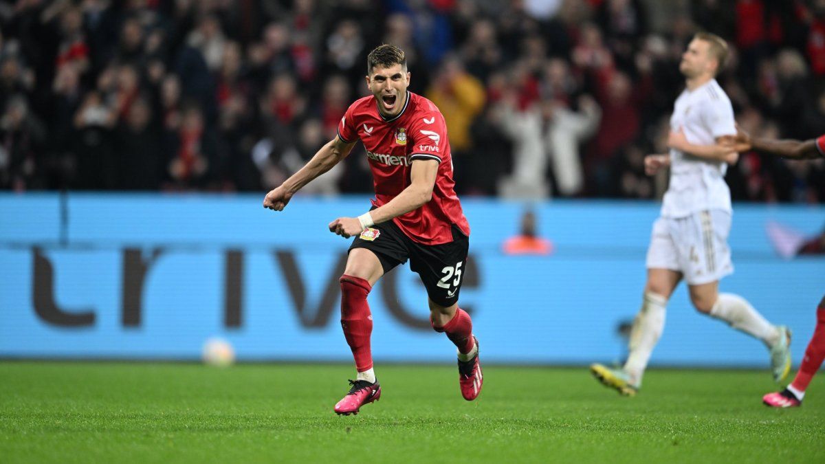 Exequiel Palacios scored two goals against Bayern Munich and knocked him out of the lead