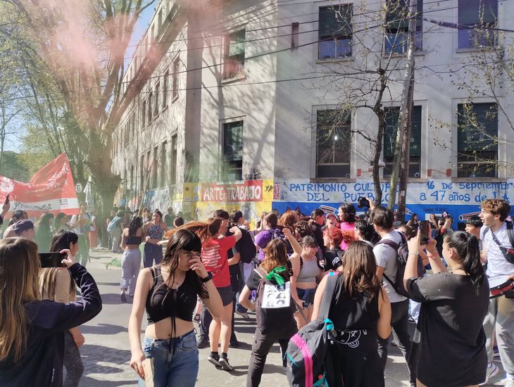 Masiva movilización en La Plata por los 48 años de Masiva movilización en La Plata por los 48 años de