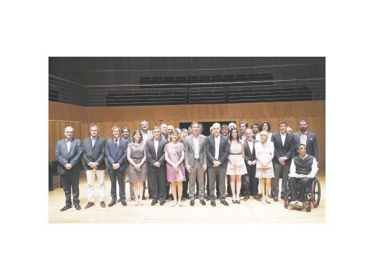 Horacio Rodríguez Larreta y Diego Santilli asumirán la jefatura de Gobierno porteña la semana que viene. Ayer presentaron al gabinete de ministros.