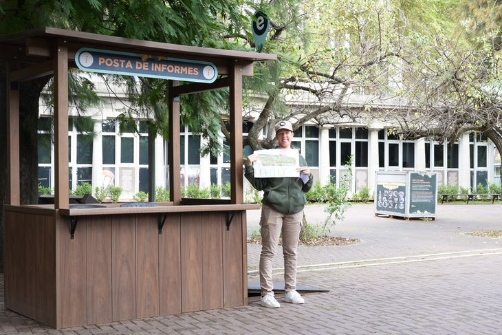 Las personas con discapacidad se encuentran trabajando en atención al visitante en el Ecoparque. (Foto: GCBA)