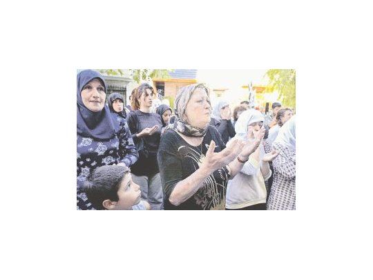 Hiyab. Denuncian que mujeres musulmanas en Buenos Aires son tratadas de “terroristas” por el sólo hecho de utilizar vestimenta religiosa.