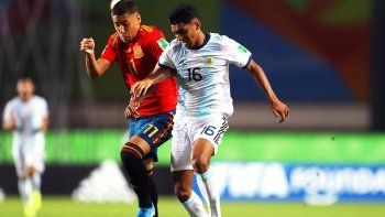 Argentina debutó en el Mundial sub 17 de Brasil con un empate ante España.