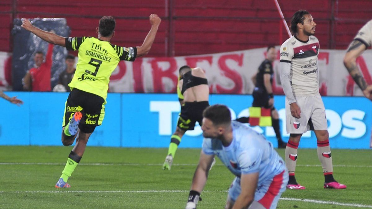 The unusual goal that “Wanchope” missed in the defeat of Colón