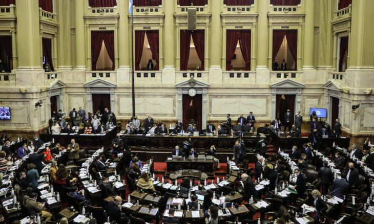 Diputados busca votos para ley pandémica y Senado apura los beneficios para las zonas frías
