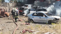 Dotaciones de Bomberos de la Nación y de la Ciudad trabajaron durante más de dos horas para controlar las llamas.