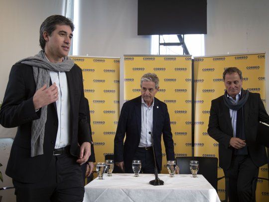Los secretarios de Modernización, Andrés Ibarra, y de Asuntos Políticos e Institucionales, Adrián Pérez, explicaron ante periodistas el nuevo sistema de escrutinio provisorio.