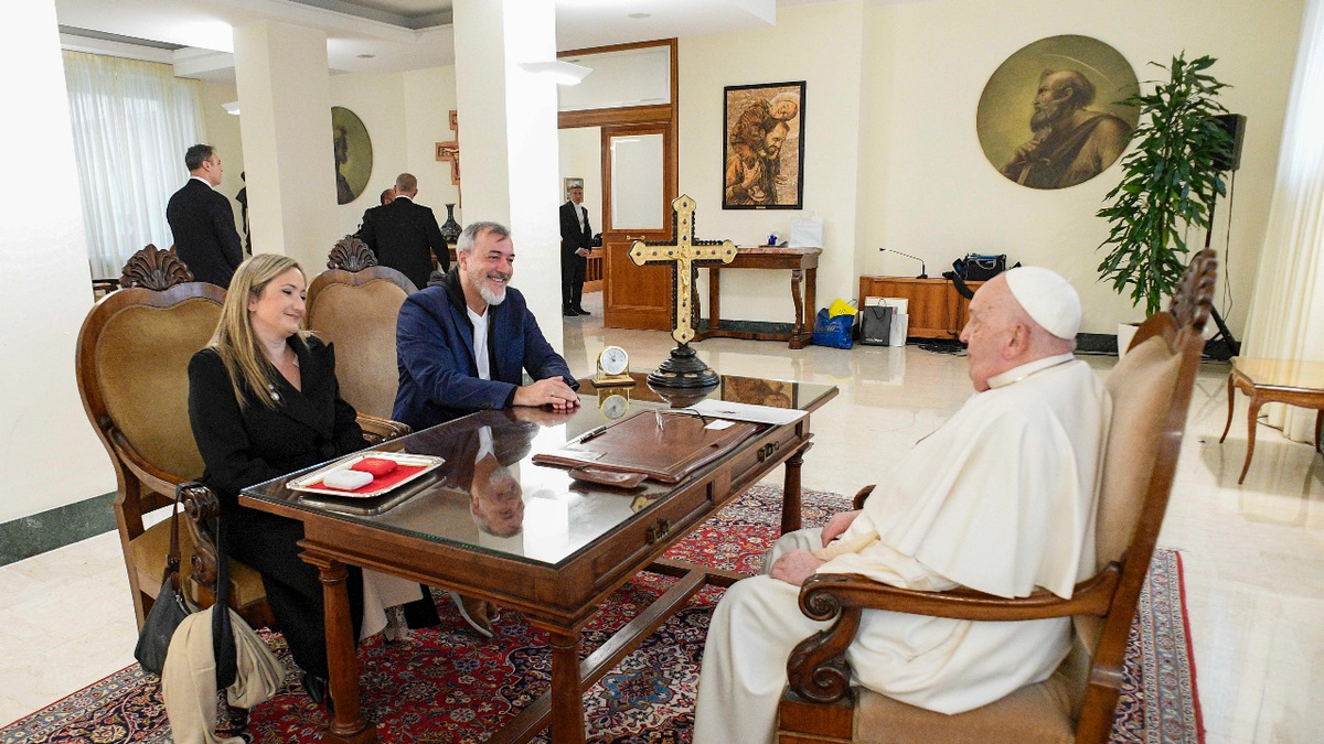 In the midst of dismissals and peer, Pope Francis received state leaders