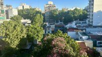 Vista desde un departamento que da a un pulmón de manzana:desde Camarones hacia Avenida Nazca al sur (Foto Gentileza: San Román Propiedades)